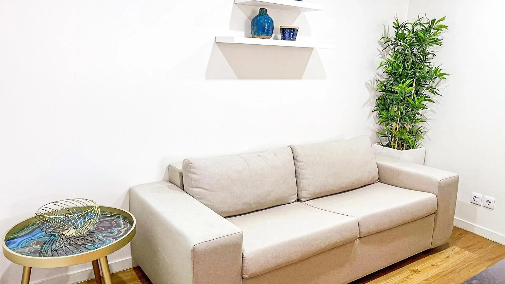 Charming Studio Close To Lx Factory Lisbon