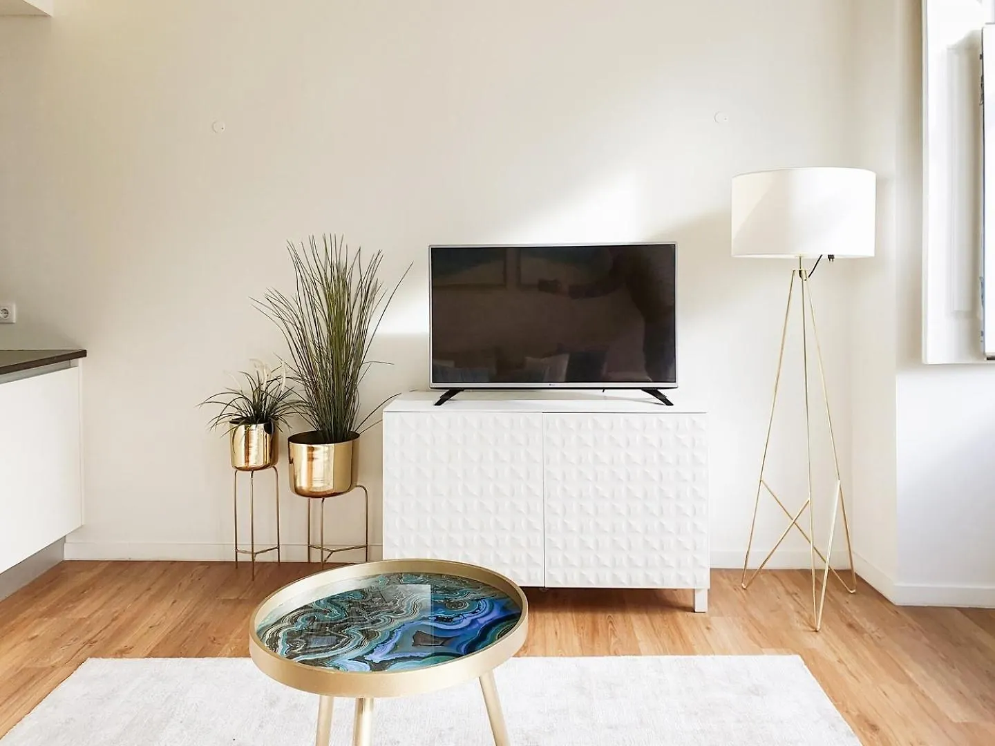 Charming Studio Close To Lx Factory Lisbon