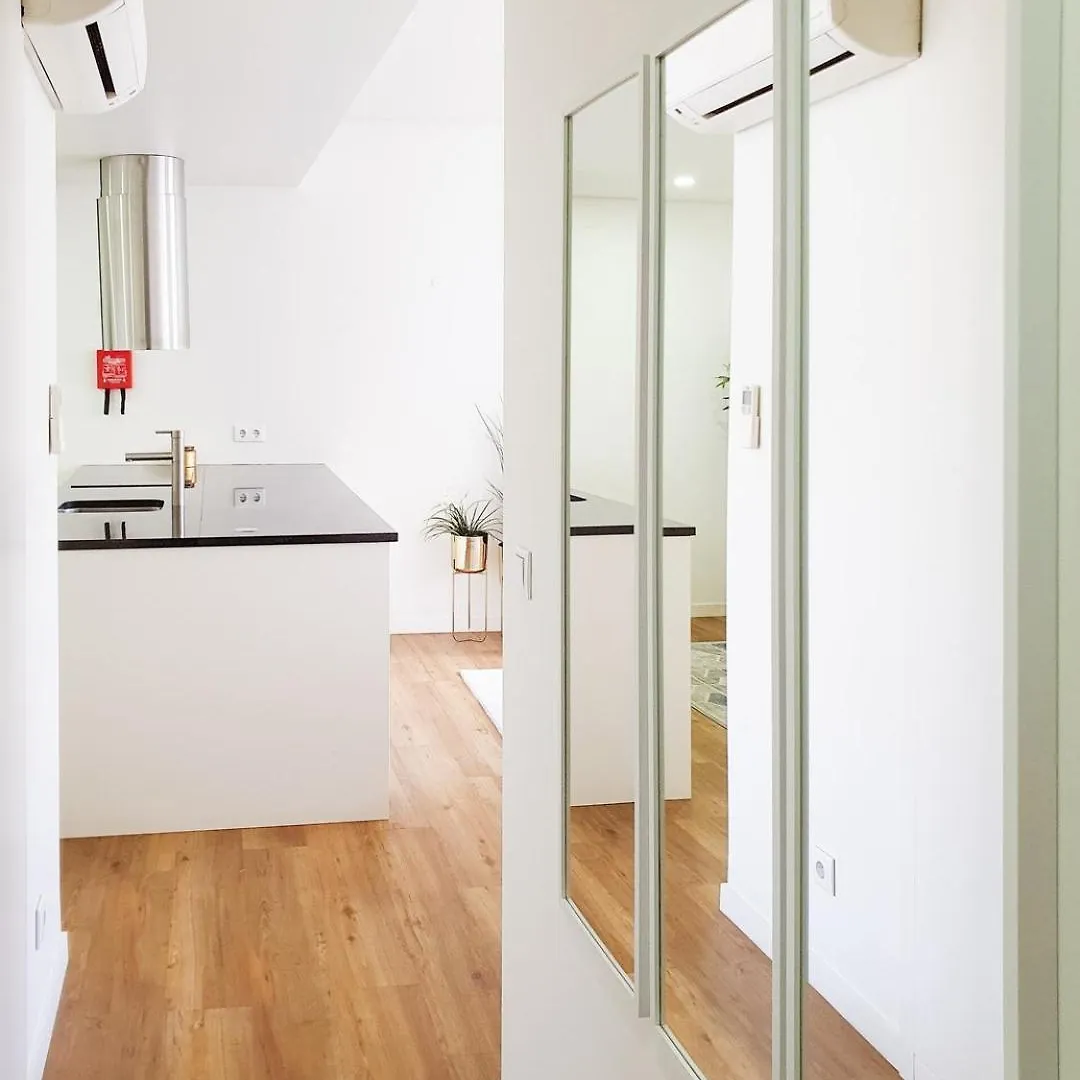 Charming Studio Close To Lx Factory Lisbon Portugal