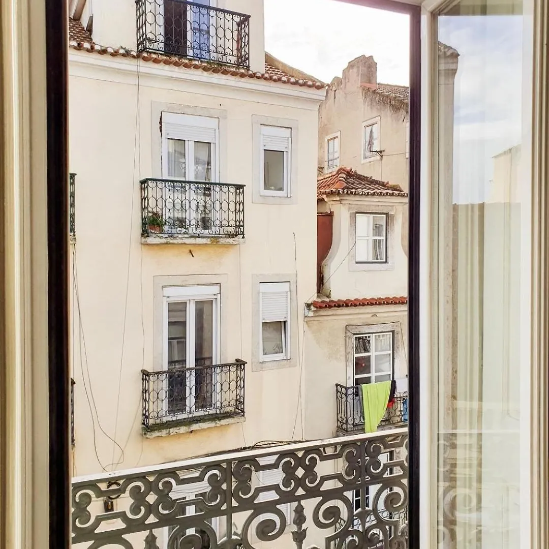 Charming Studio Close To Lx Factory Lisbon Apartment