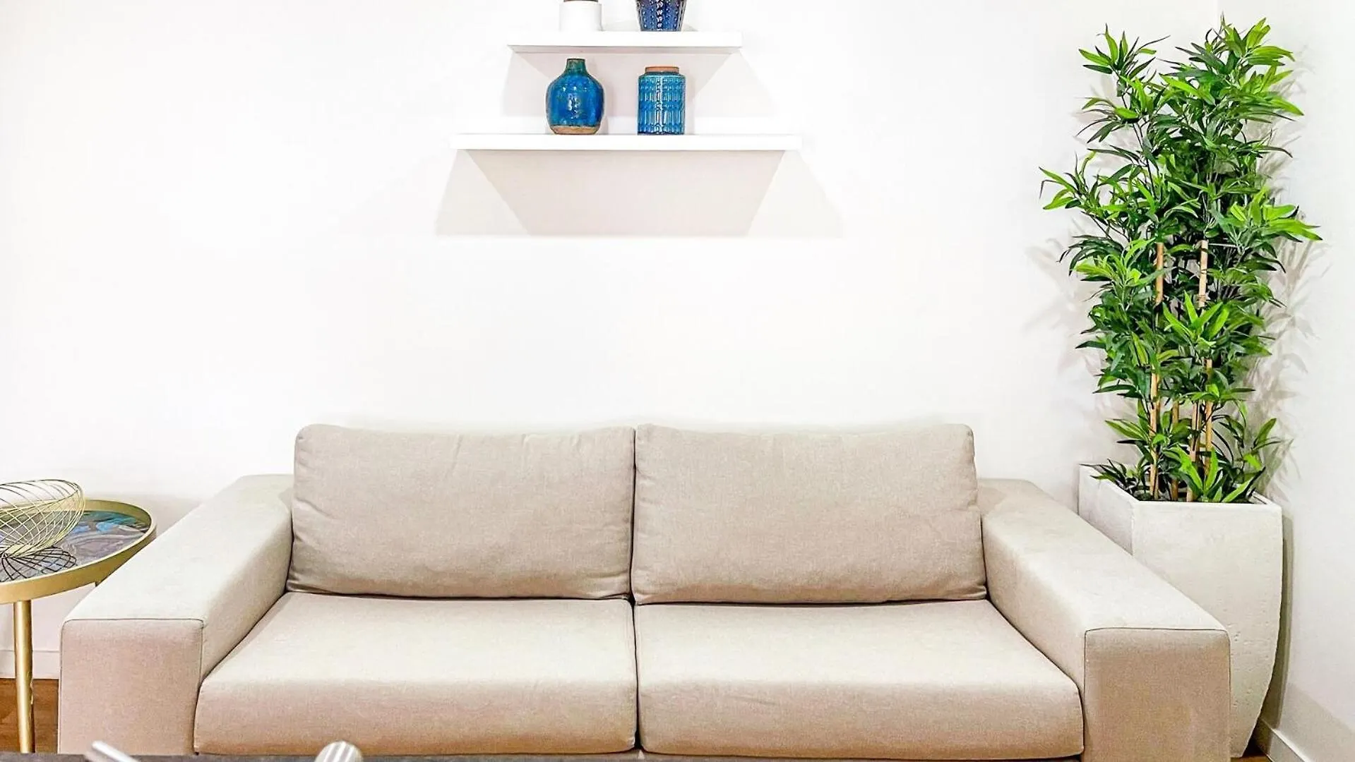 Charming Studio Close To Lx Factory Lisbon Portugal