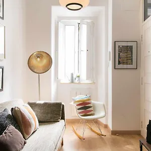 Charming With Terrace St Amaro Lisbon